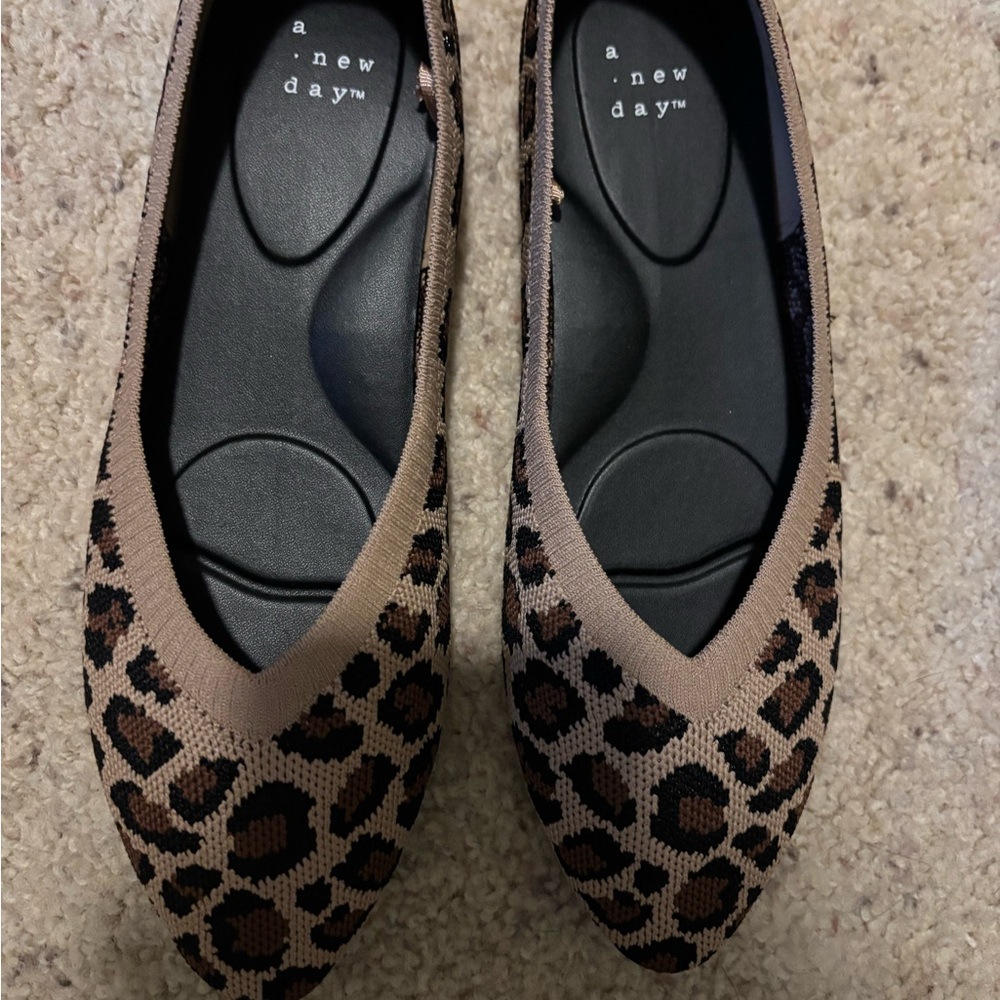 Leopard print flats from Target Sz 7